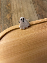 Load image into Gallery viewer, Ghost Nailfie Ring
