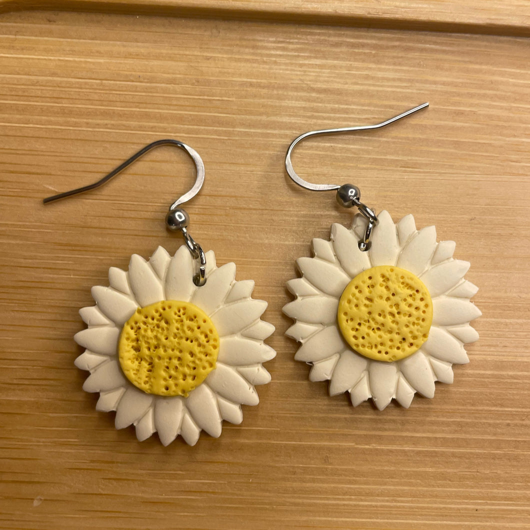 Off-White Daisy Earrings