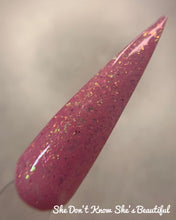 Load image into Gallery viewer, She Don’t Know She’s Beautiful
