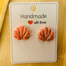 Load image into Gallery viewer, Coral Seashell Earring Bundle
