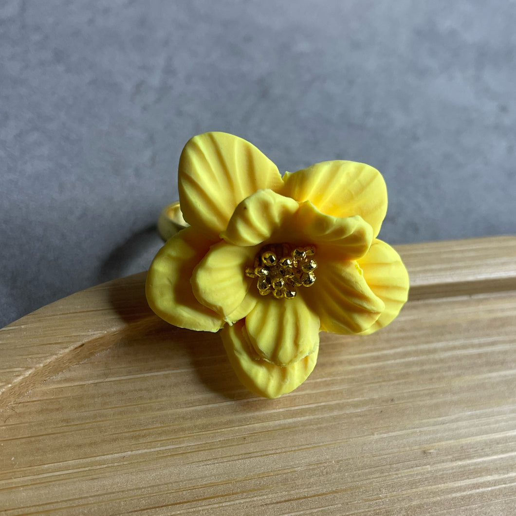 Yellow Flower Nailfie Ring