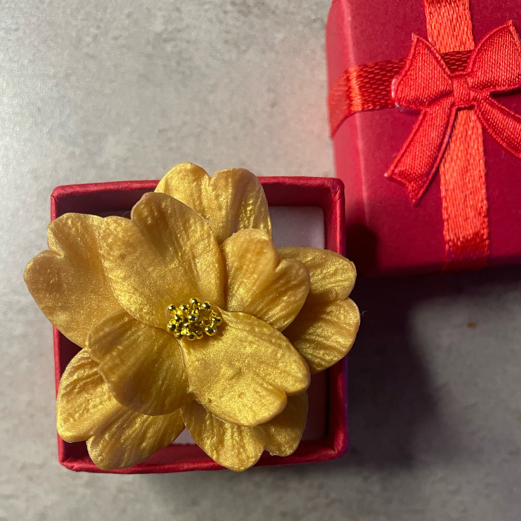 Large Gold Flower Nailfie Ring