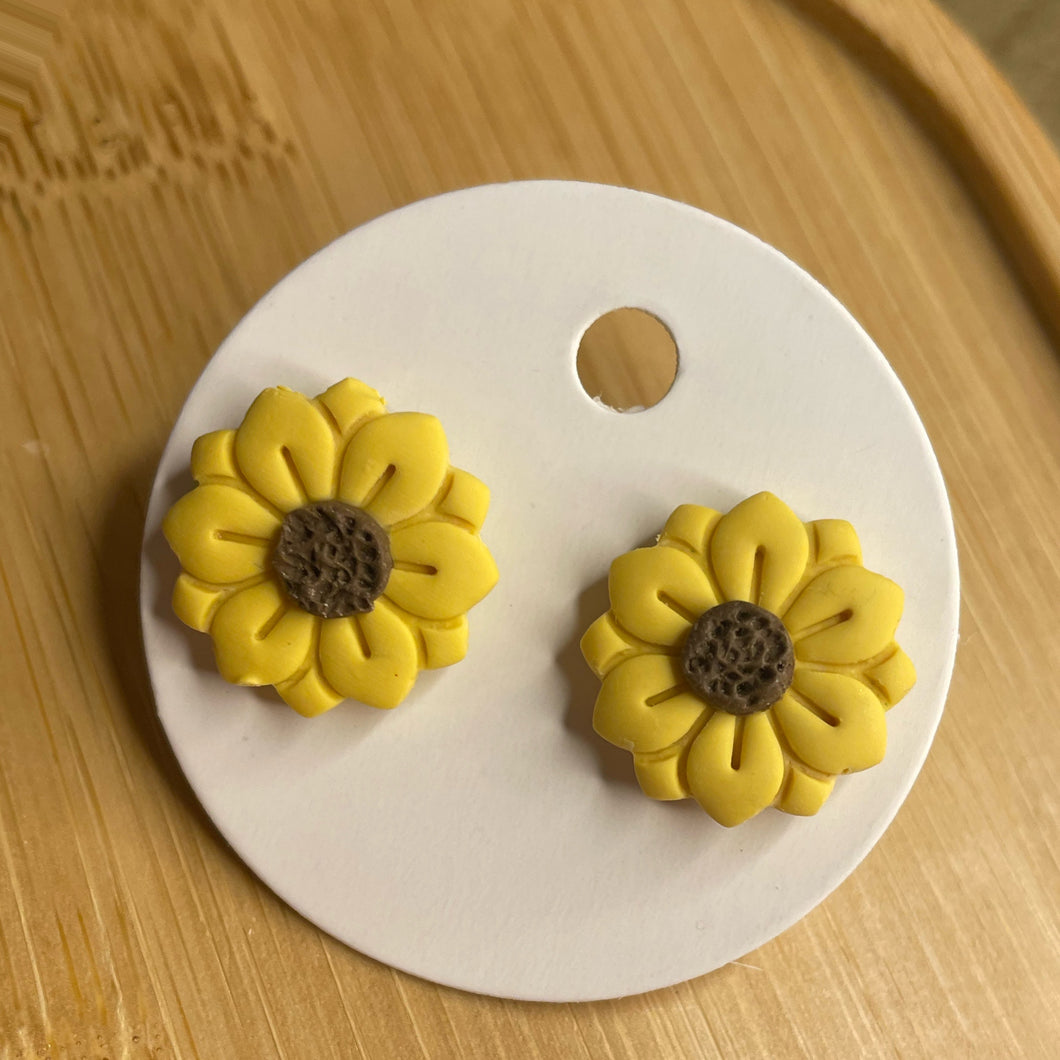Sunflower Studs