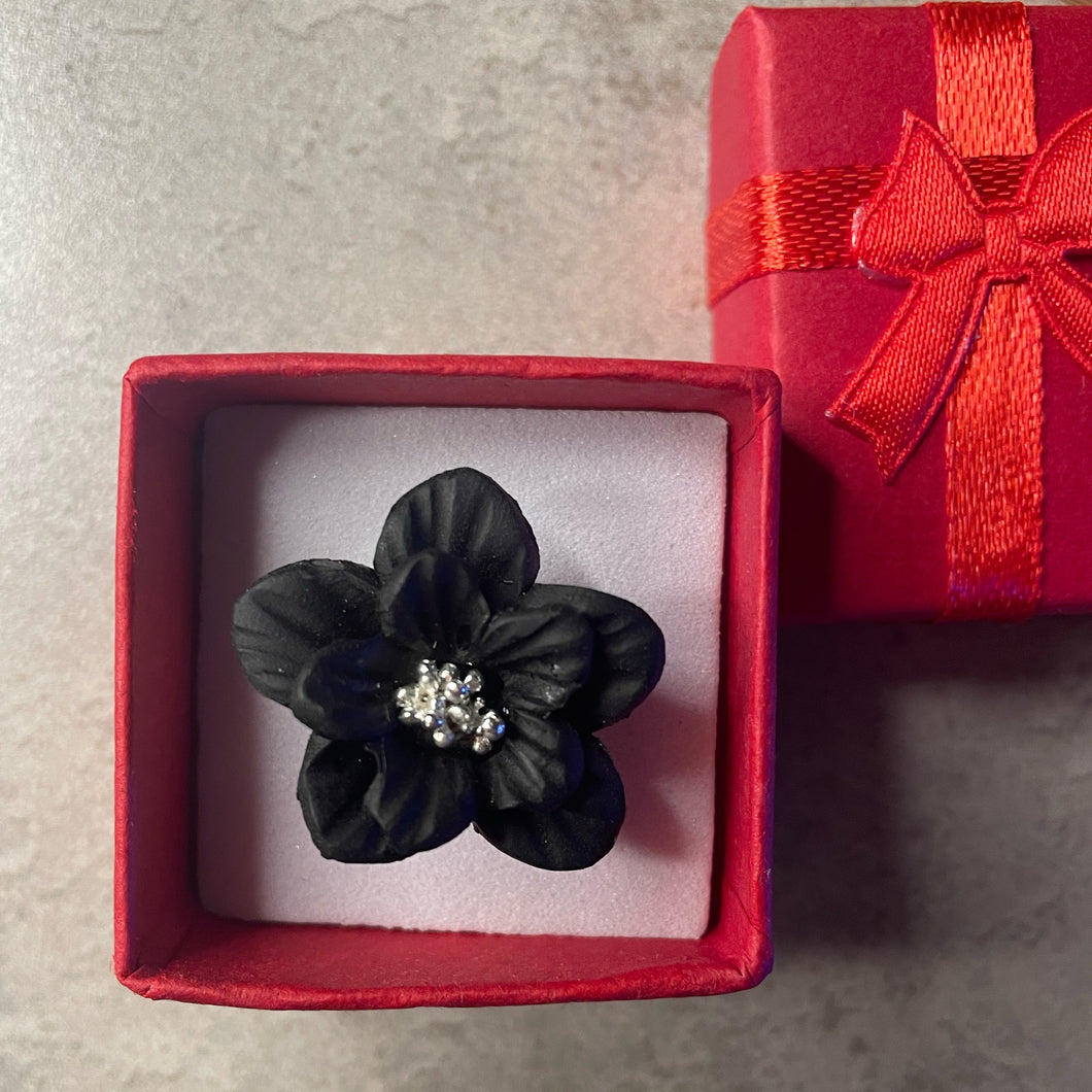 Small Black Flower Nailfie Ring