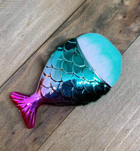 Load image into Gallery viewer, Mermaid Dusting Brush
